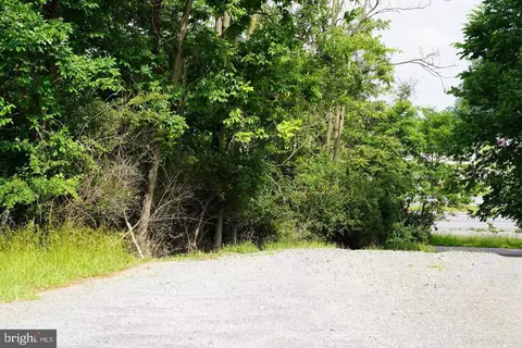 Harold Drive, Martinsburg, WV 25403