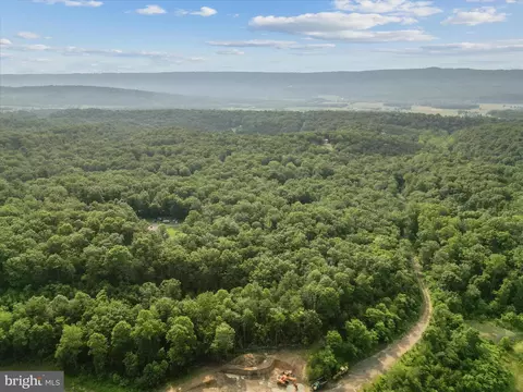 Mitchem Lane, Hedgesville, WV 25427