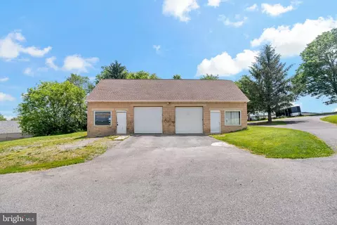 352 Stribling Rd, Martinsburg, WV 25403