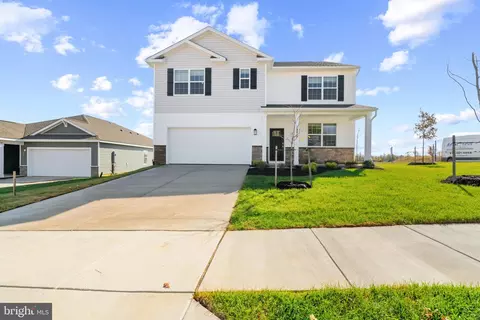 251 Orpington Dr, Martinsburg, WV 25403
