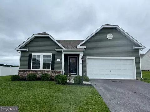 46 Muscovoy Dr, Bunker Hill, WV 25413