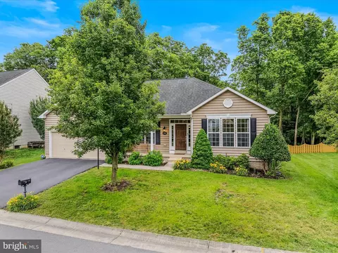 158 Dinwiddie Way, Kearneysville, WV 25430