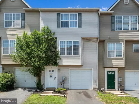13 Mistala Ct, Inwood, WV 25428