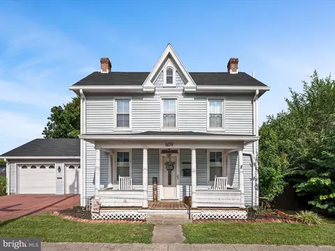 609 W Virginia Ave, Martinsburg, WV 25401