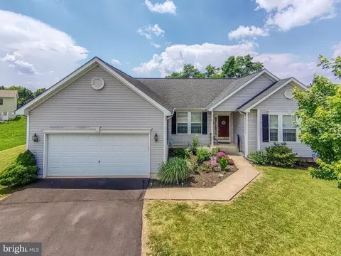 109 Pierce Arrow Way, Martinsburg, WV 25401