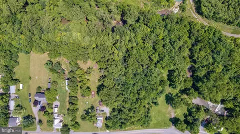 563 Giles Mill Rd, Bunker Hill, WV 25413