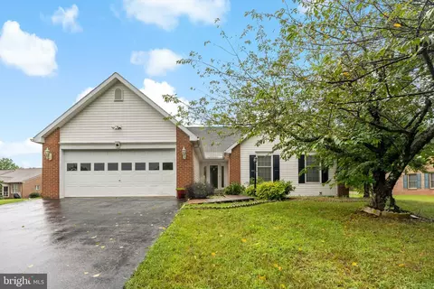 75 Yale Ln, Falling Waters, WV 25419 photo 4