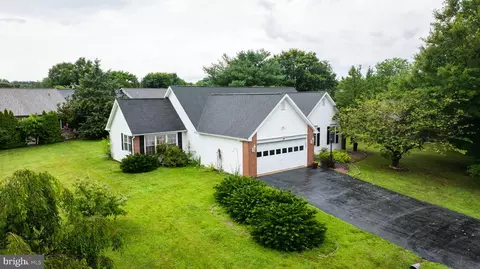 75 Yale Ln, Falling Waters, WV 25419 photo 2