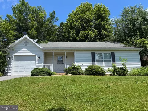 210 Pastoral Ct, Martinsburg, WV 25403