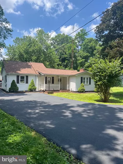 1595 Rock Cliff Dr, Martinsburg, WV 25401