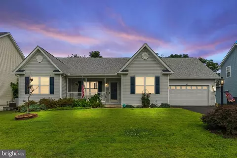 46 Carrera Ct, Inwood, WV 25428