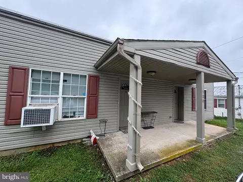 120 Ellis, Martinsburg, WV 25401