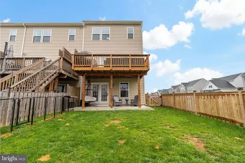140 Quebec Ct, Falling Waters, WV 25419 photo 6