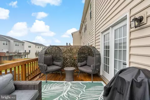 140 Quebec Ct, Falling Waters, WV 25419 photo 8