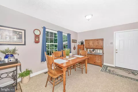 501 Macintosh Dr, Falling Waters, WV 25419 photo 9