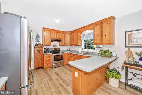 501 Macintosh Dr, Falling Waters, WV 25419 photo 10