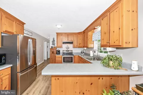 501 Macintosh Dr, Falling Waters, WV 25419 photo 11