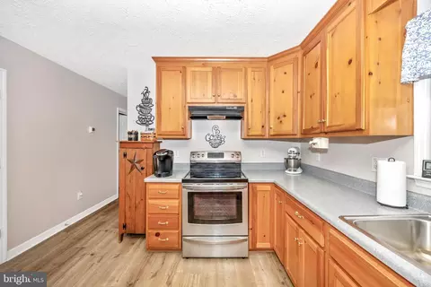 501 Macintosh Dr, Falling Waters, WV 25419 photo 18