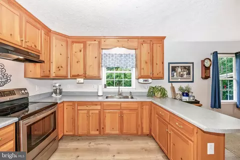 501 Macintosh Dr, Falling Waters, WV 25419 photo 13
