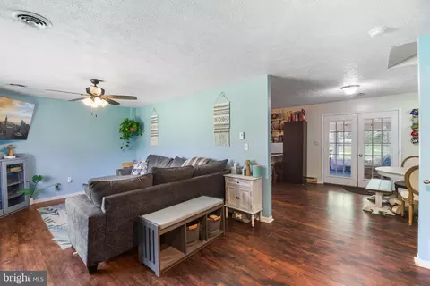 35 Hearthside Dr, Falling Waters, WV 25419 photo 10