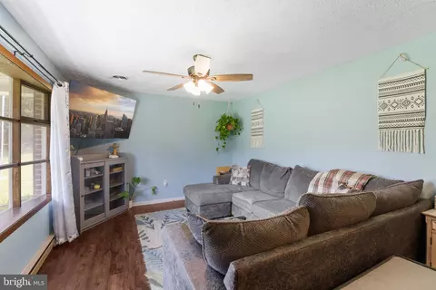 35 Hearthside Dr, Falling Waters, WV 25419 photo 12
