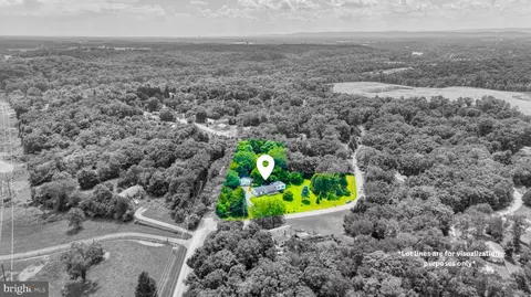 35 Hearthside Dr, Falling Waters, WV 25419 photo 4