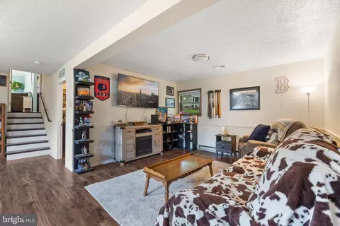 35 Hearthside Dr, Falling Waters, WV 25419 photo 33