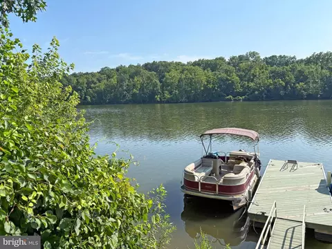 27 Us 1, Falling Waters, WV 25419 photo 14