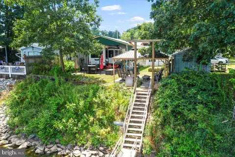 27 Us 1, Falling Waters, WV 25419 photo 4