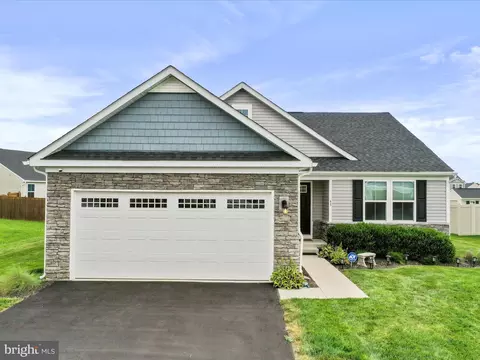 43 Banks Ave, Bunker Hill, WV 25413