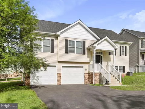 1613 Needy Rd, Martinsburg, WV 25405