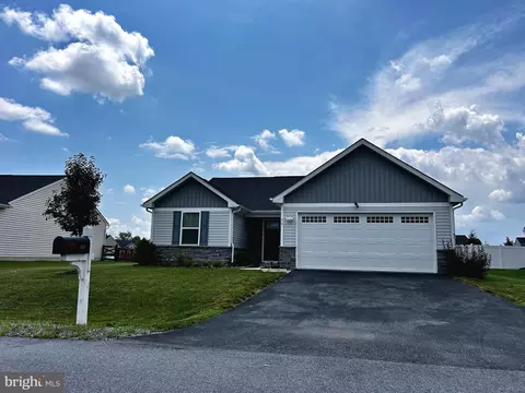 96 Bindweed Ct, Bunker Hill, WV 25413