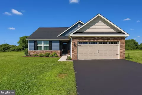 794 Switchgrass Ct, Bunker Hill, WV 25413