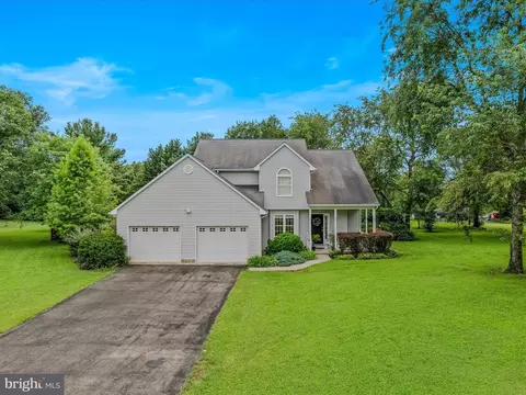 16 Stormfield Dr W, Martinsburg, WV 25404