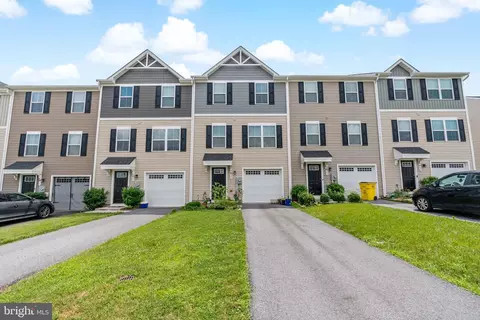 25 Sebago Pl, Martinsburg, WV 25403