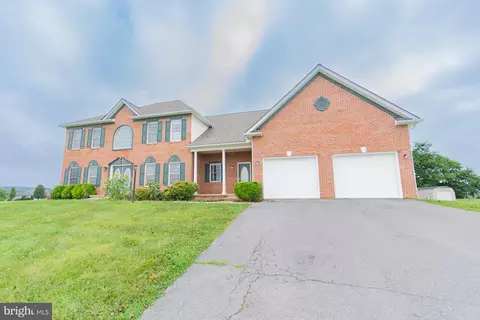 102 Norinton Dr, Hedgesville, WV 25427