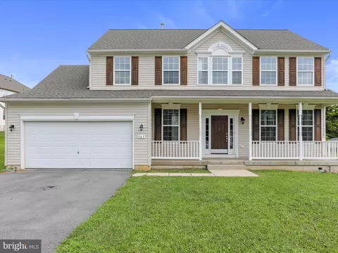 343 Flight O Arrows Way, Martinsburg, WV 25403