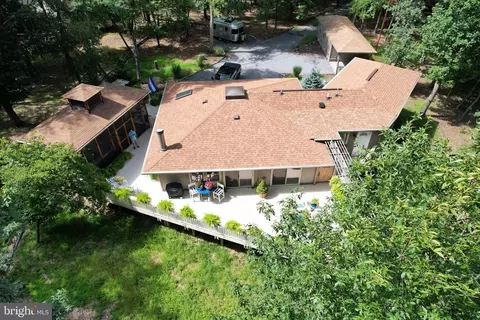 83 Shawnee Trl, Hedgesville, WV 25427