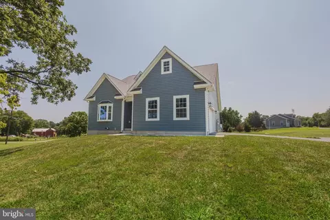 4858 Greensburg Rd, Martinsburg, WV 25404