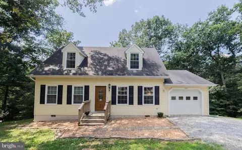 307 Crowfoot Ln, Gerrardstown, WV 25420