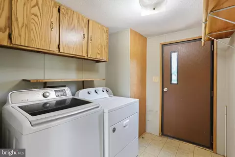 19 Regency Dr, Falling Waters, WV 25419 photo 12
