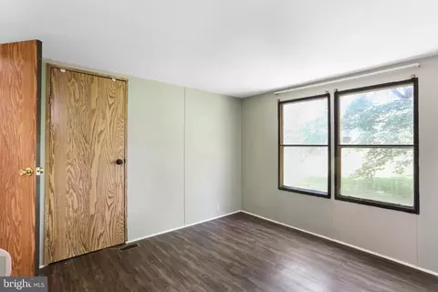 19 Regency Dr, Falling Waters, WV 25419 photo 16