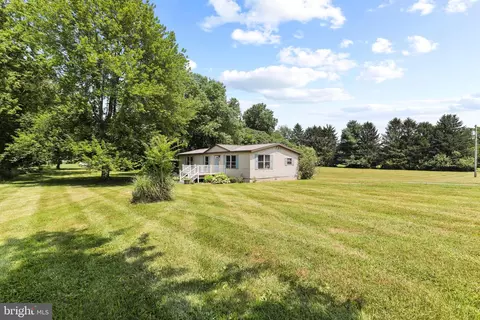 19 Regency Dr, Falling Waters, WV 25419 photo 26