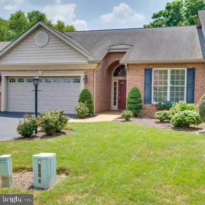 46 Ambler Ln, Falling Waters, WV 25419