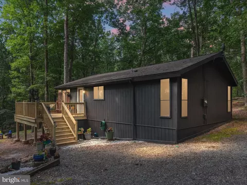 359 Cayuga Trl, Hedgesville, WV 25427
