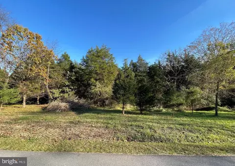 Comstock Drive, Shepherdstown, WV 25443