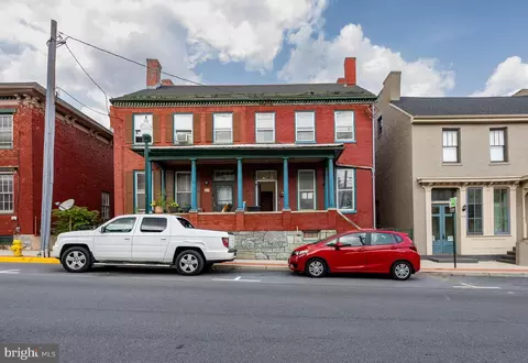 209 E Martin St, Martinsburg, WV 25401