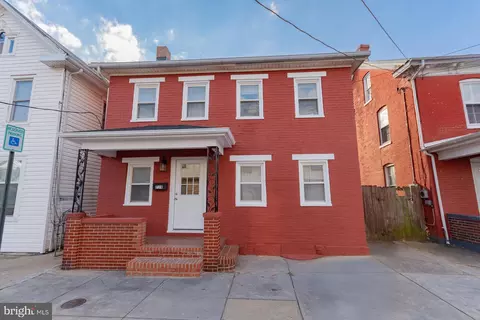 719 2nd St, Martinsburg, WV 25404