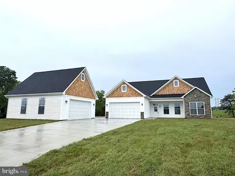 72 Dibble Rd, Bunker Hill, WV 25413
