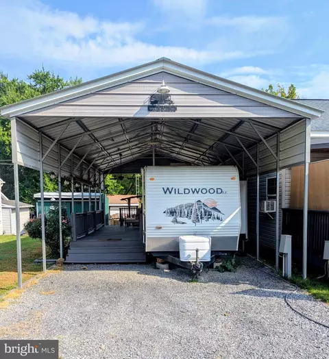 Block 18 Lot 38 Hollow Log, Falling Waters, WV 25419